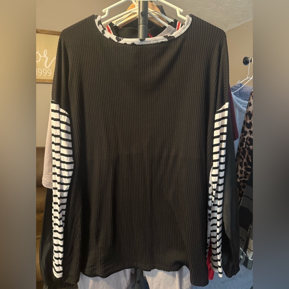 Cato Black and White Patchwork Blouse - Picture 3 of 3